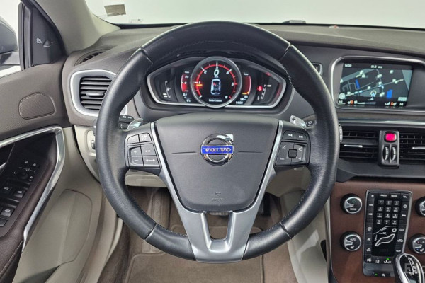 2016 Volvo V40 с пробегом 53 380 км