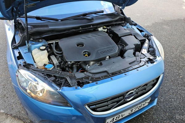 2014 Volvo V40 с пробегом 106 061 км