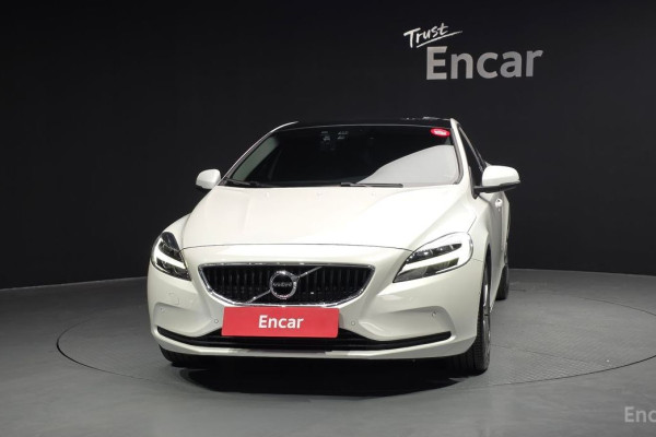 2018 Volvo V40 с пробегом 45 113 км