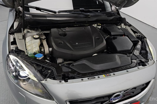 2016 Volvo V40 с пробегом 86 664 км