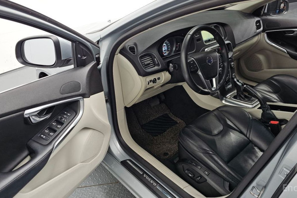 2016 Volvo V40 с пробегом 86 664 км