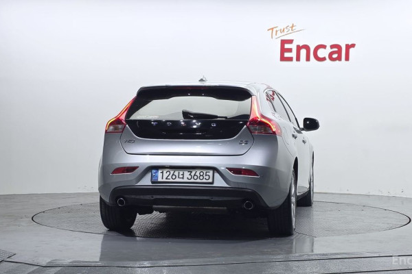 2015 Volvo V40 с пробегом 161 969 км