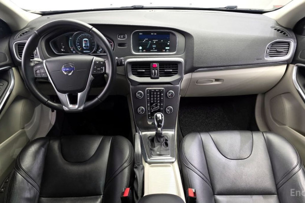 2015 Volvo V40 с пробегом 161 969 км