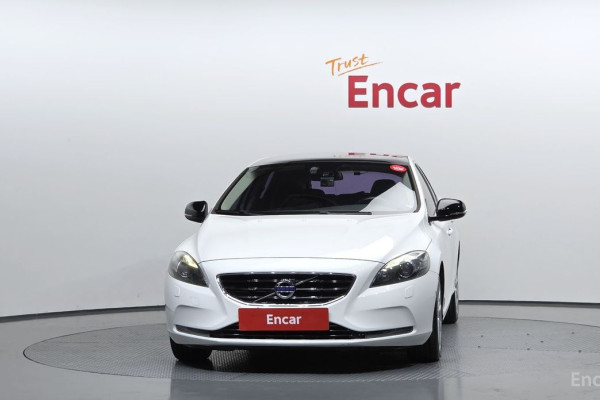 2013 Volvo V40 с пробегом 279 246 км