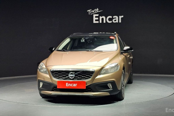 2013 Volvo V40 с пробегом 112 468 км