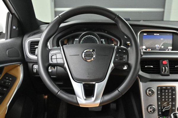 2017 Volvo V40 с пробегом 99 236 км