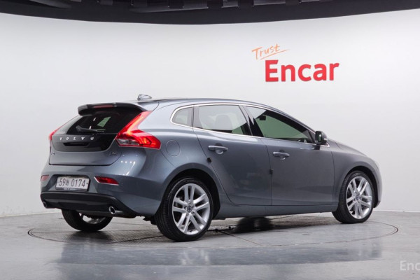 2016 Volvo V40 с пробегом 53 380 км