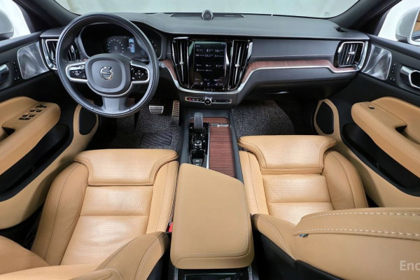 2022 Volvo V60 Cross Country с пробегом 36 152 км