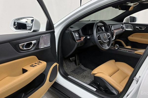 2022 Volvo V60 Cross Country с пробегом 36 152 км