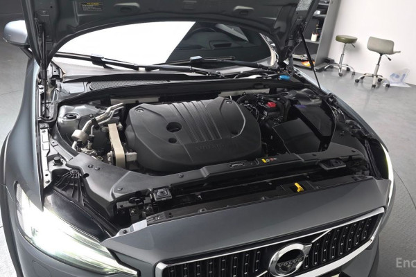 2021 Volvo V60 Cross Country с пробегом 72 371 км