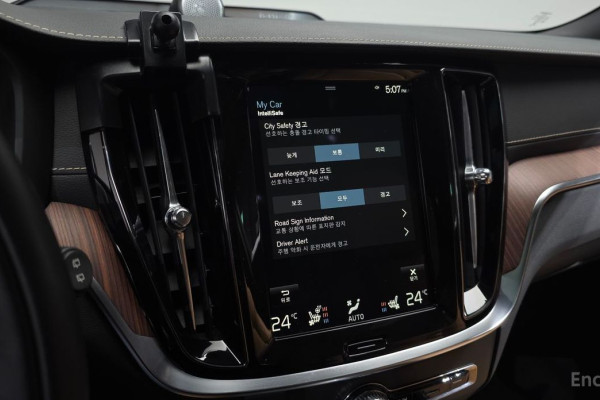 2021 Volvo V60 Cross Country с пробегом 72 371 км