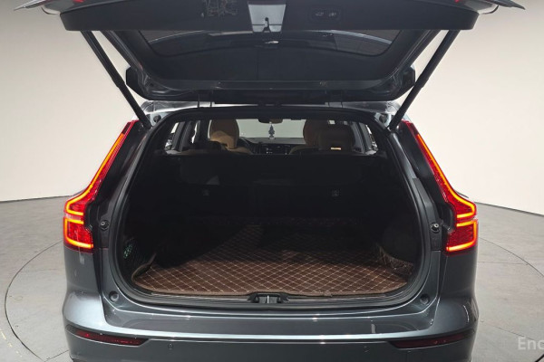 2021 Volvo V60 Cross Country с пробегом 72 371 км