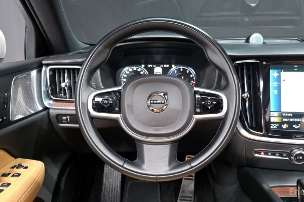 2021 Volvo V60 Cross Country с пробегом 66 212 км