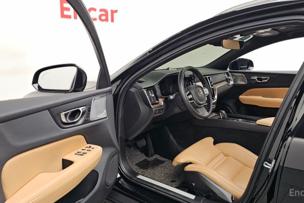 2021 Volvo V60 Cross Country с пробегом 48 804 км