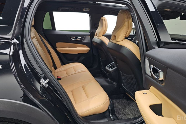 2021 Volvo V60 Cross Country с пробегом 48 804 км