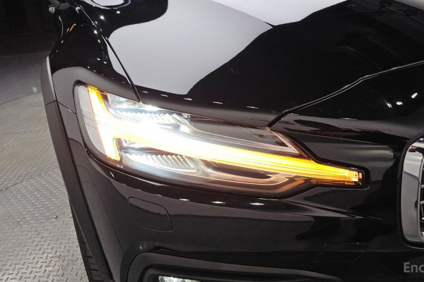 2021 Volvo V60 Cross Country с пробегом 48 804 км