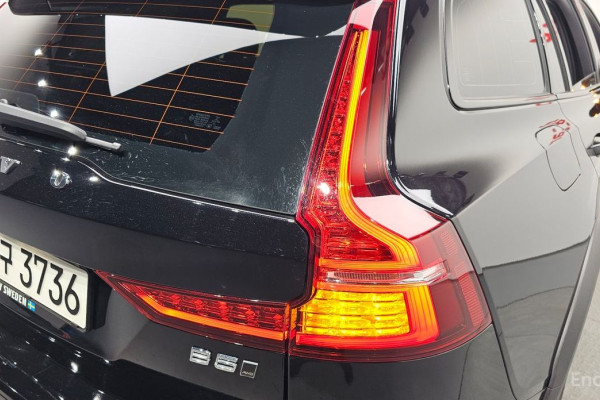 2021 Volvo V60 Cross Country с пробегом 48 804 км