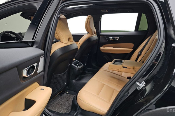 2021 Volvo V60 Cross Country с пробегом 48 804 км