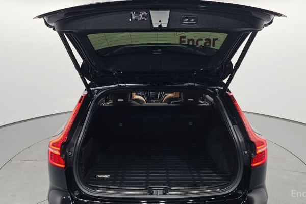 2021 Volvo V60 Cross Country с пробегом 48 804 км