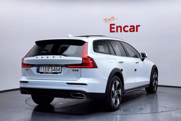 2021 Volvo V60 Cross Country с пробегом 60 358 км