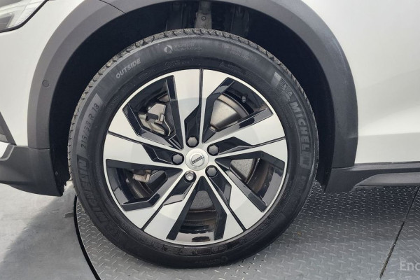 2021 Volvo V60 Cross Country с пробегом 60 358 км