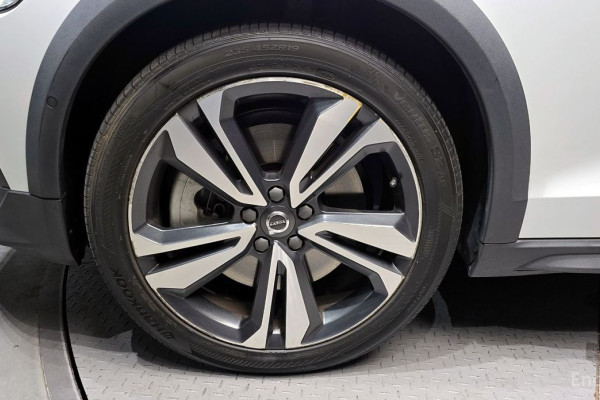 2019 Volvo V60 Cross Country с пробегом 38 332 км