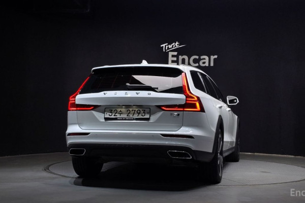 2019 Volvo V60 Cross Country с пробегом 38 332 км