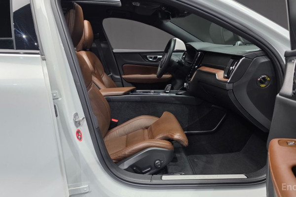 2021 Volvo V60 Cross Country с пробегом 73 049 км