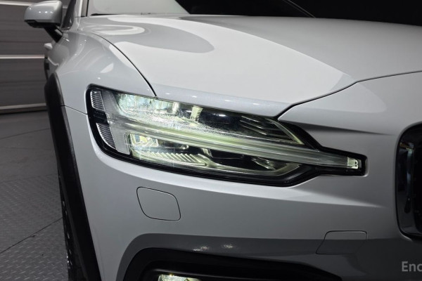 2021 Volvo V60 Cross Country с пробегом 73 049 км