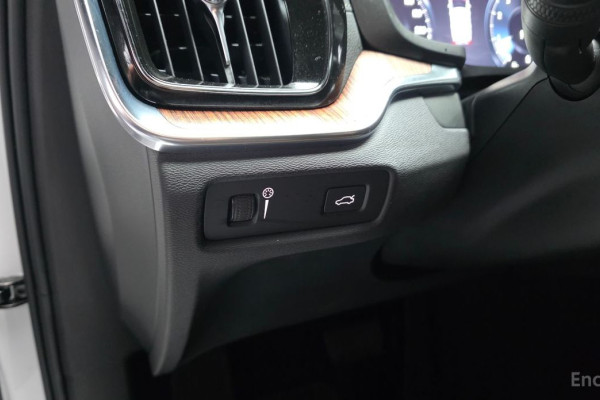 2021 Volvo V60 Cross Country с пробегом 73 049 км