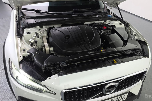 2020 Volvo V60 Cross Country с пробегом 42 894 км