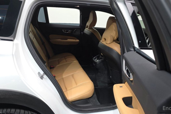 2020 Volvo V60 Cross Country с пробегом 42 894 км