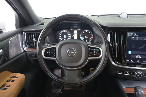 2020 Volvo V60 Cross Country с пробегом 42 894 км