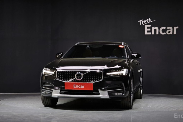 2020 Volvo V90 Cross Country с пробегом 118 536 км