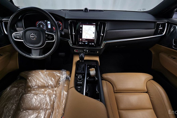 2020 Volvo V90 Cross Country с пробегом 118 536 км