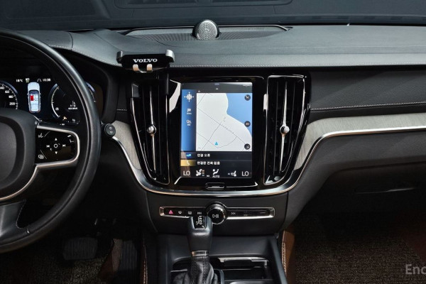 2019 Volvo V60 Cross Country с пробегом 140 485 км