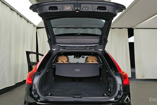 2020 Volvo V90 Cross Country с пробегом 118 536 км