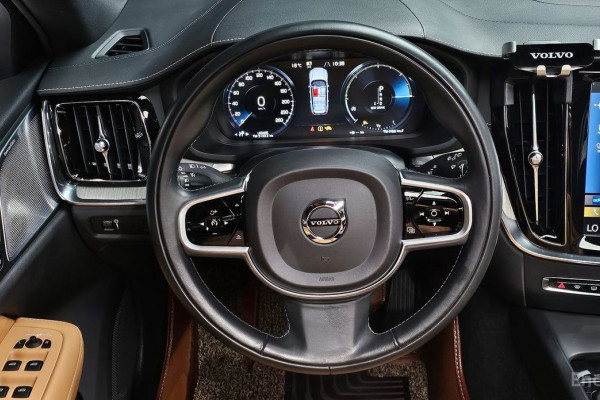 2019 Volvo V60 Cross Country с пробегом 140 485 км