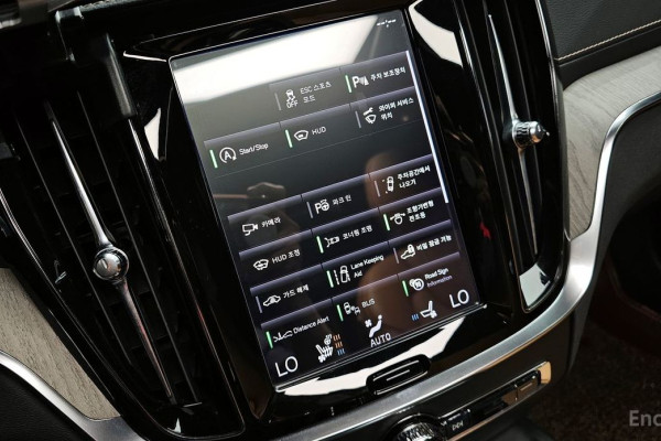 2019 Volvo V60 Cross Country с пробегом 140 485 км