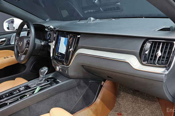 2019 Volvo V60 Cross Country с пробегом 140 485 км