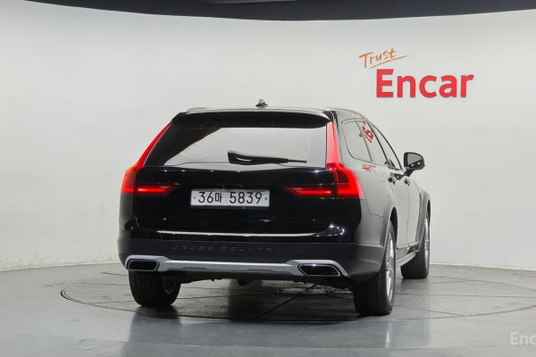 2017 Volvo V90 Cross Country с пробегом 94 045 км