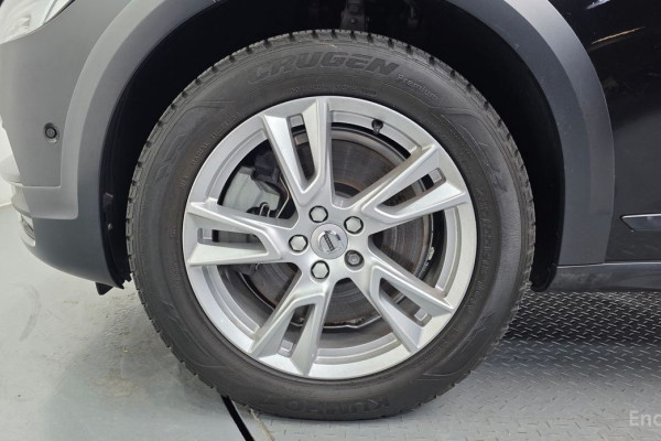 2017 Volvo V90 Cross Country с пробегом 94 045 км