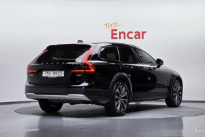 Volvo V90 Cross Country