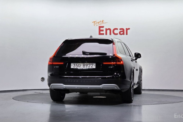 2020 Volvo V90 Cross Country с пробегом 204 946 км