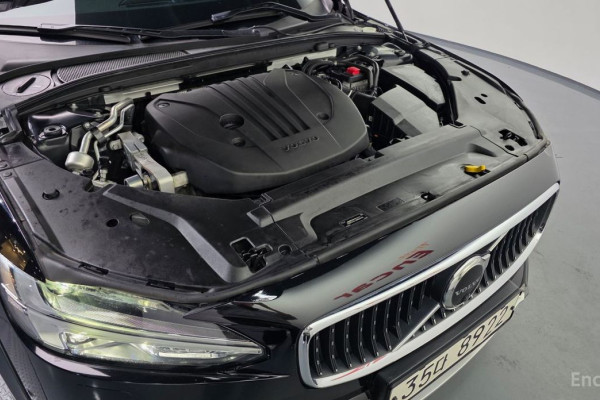 2020 Volvo V90 Cross Country с пробегом 204 946 км