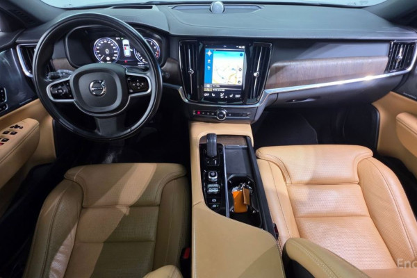 2020 Volvo V90 Cross Country с пробегом 204 946 км