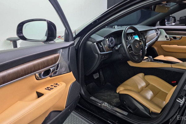 2020 Volvo V90 Cross Country с пробегом 204 946 км