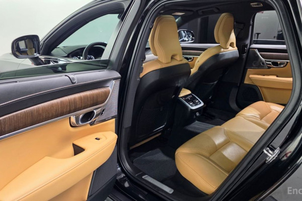 2020 Volvo V90 Cross Country с пробегом 204 946 км