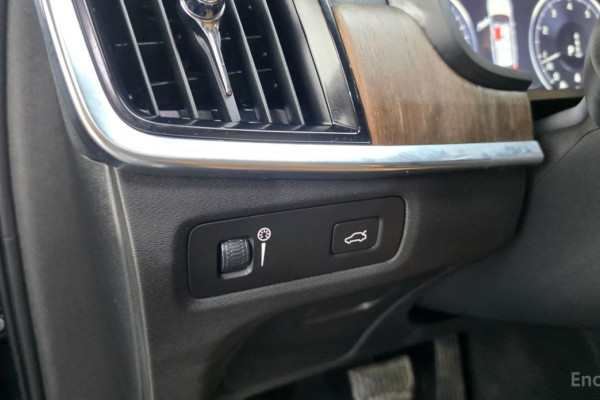 2020 Volvo V90 Cross Country с пробегом 204 946 км