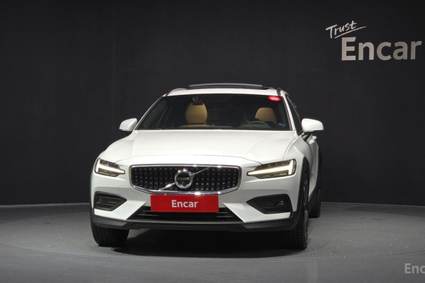 2019 Volvo V60 Cross Country с пробегом 95 892 км